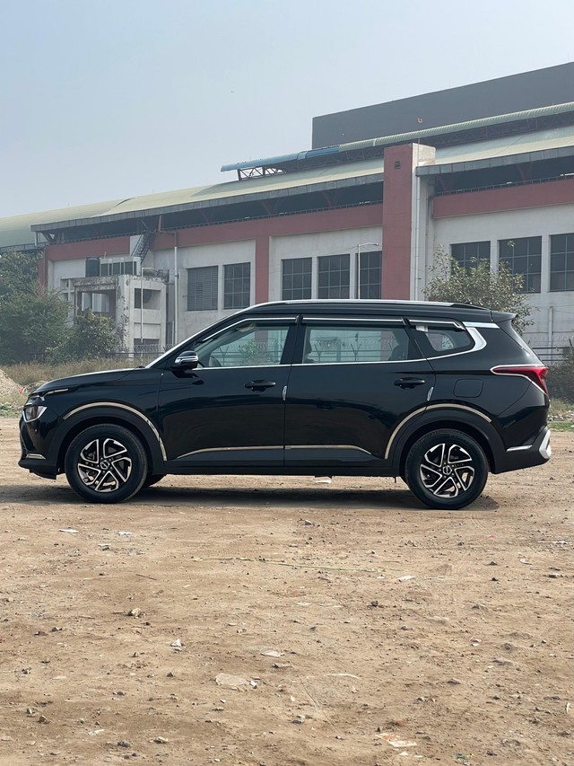 Second-hand 2023 Kia Carens Prestige Plus DCT BSVI for sale in New Delhi-3