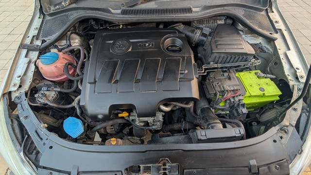 Second-hand 2015 Skoda Rapid 1.5 TDI Ambition Plus for sale in Kalyan-4