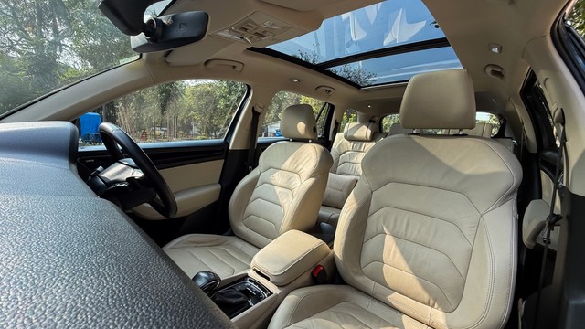 Second-hand 2018 Skoda Kodiaq 2.0 TDI Style for sale in Bangalore-8