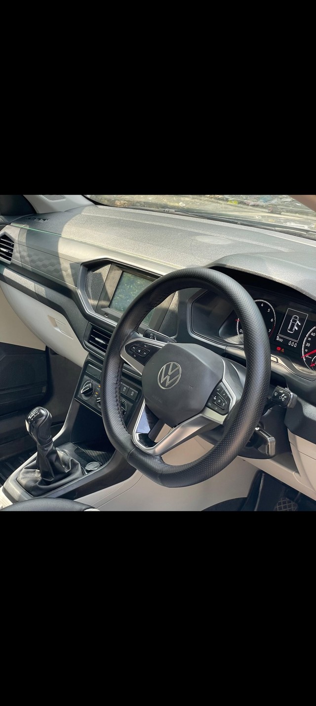 Second-hand 2023 Volkswagen Taigun 1.0 TSI Comfortline BSVI for sale in New Delhi-4