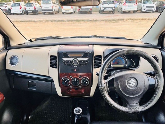 Second-hand 2017 Maruti Wagon R VXI BS IV for sale in Ahmedabad-12