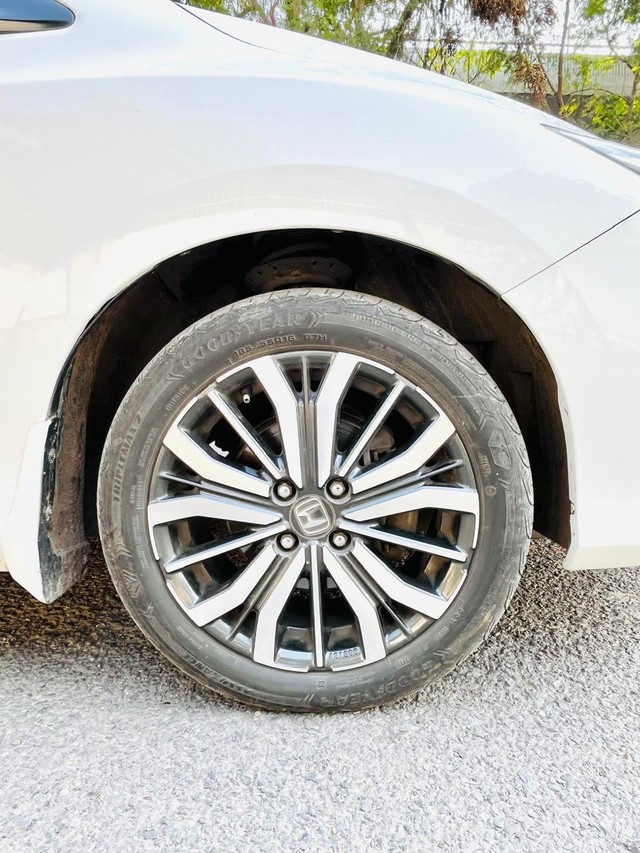 Second-hand 2018 Honda City i-VTEC VX for sale in New Delhi-6