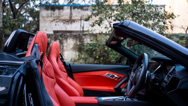 Second-hand 2025 BMW Z4 M40i for sale in New Delhi-7