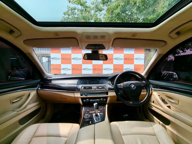 Second-hand 2012 BMW 5 Series 520d Sedan for sale in Chennai-6