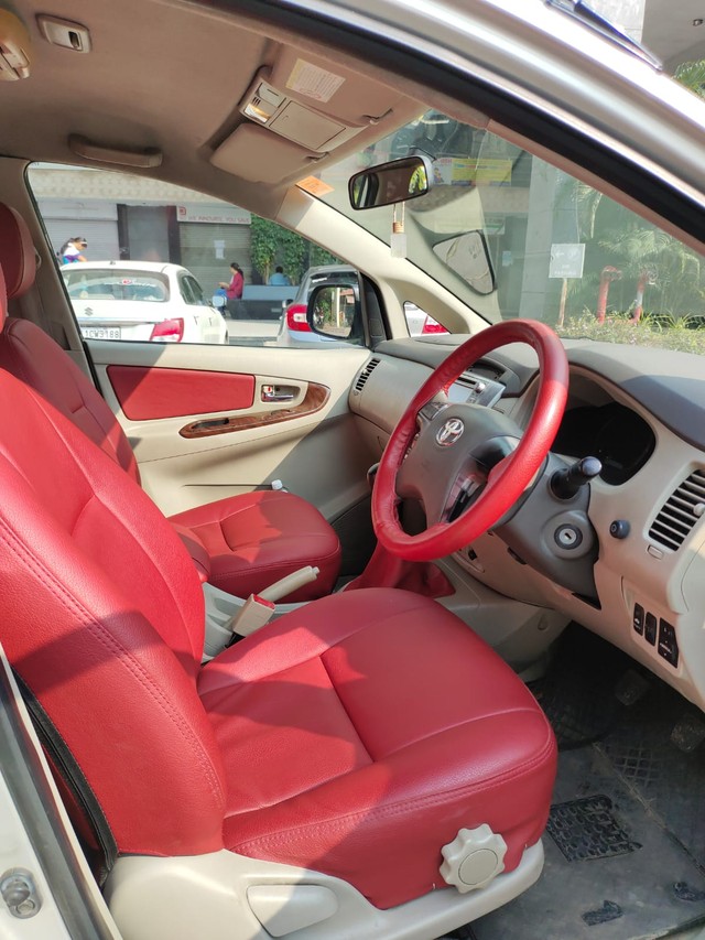 Second-hand 2012 Toyota Innova 2.5 G1 BSIV for sale in Pune-6