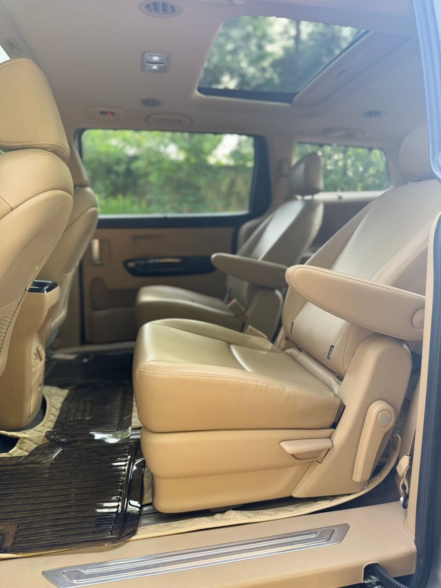 Kia Carnival Prestige Second-hand 2022 Kia Carnival Prestige for sale in New Delhi-6