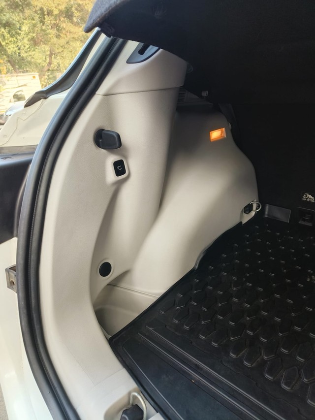 Second-hand 2021 Jeep Compass 1.4 Limited Opt DCT BSVI for sale in New Delhi-17