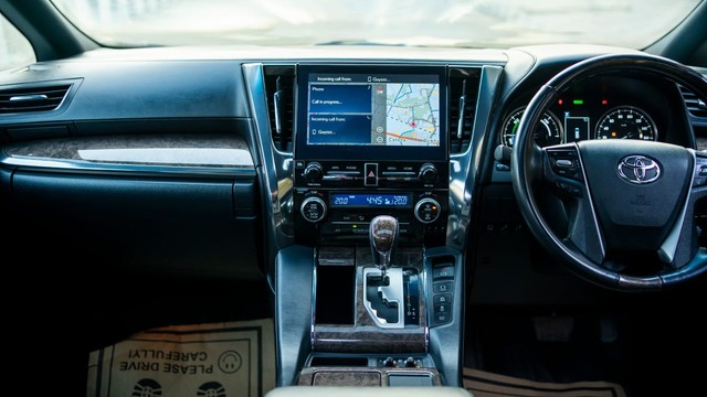 Toyota Vellfire Executive Lounge BSVI Second-hand 2022 Toyota Vellfire Executive Lounge BSVI for sale in New Delhi-6