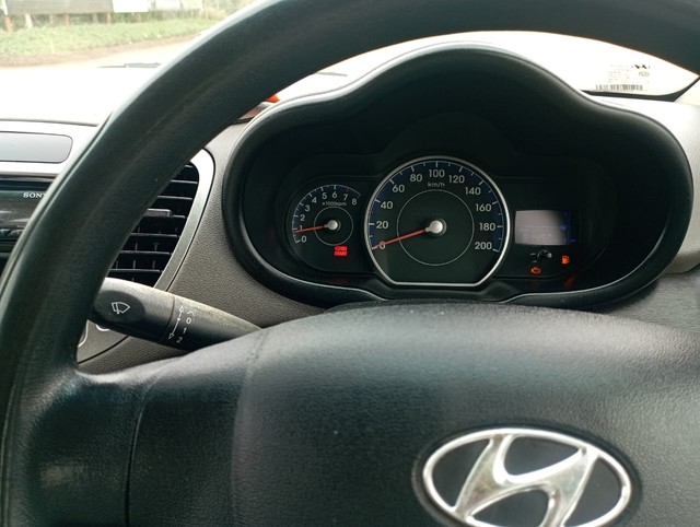 Second-hand 2013 Hyundai i10 Magna 1.1L for sale in Surat-9