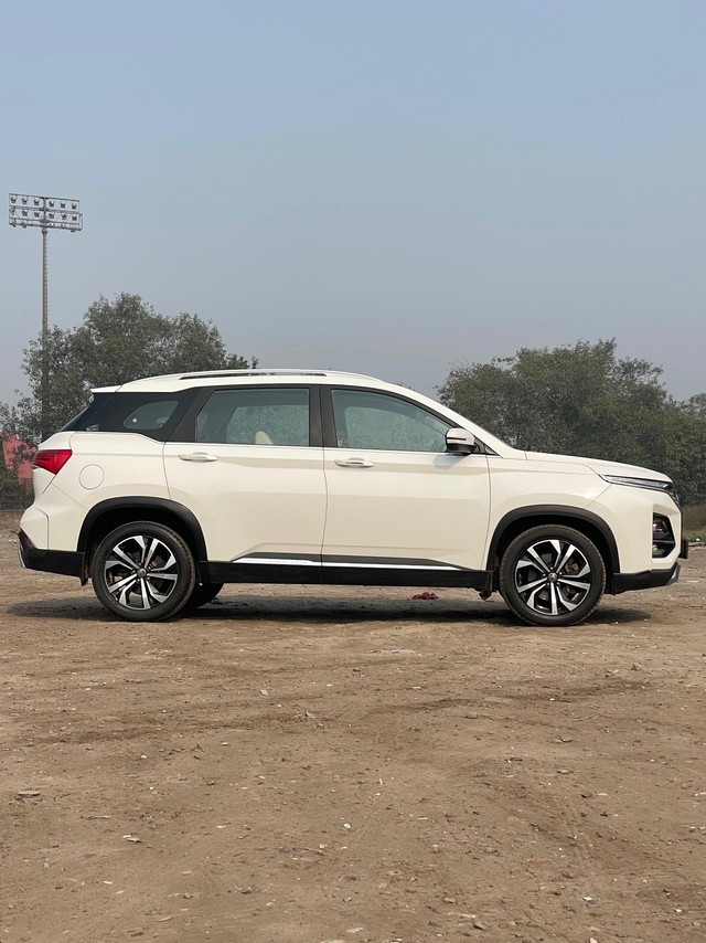 Second-hand 2023 MG Hector Sharp Pro CVT 2023-2025 for sale in New Delhi