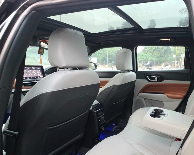 Second-hand 2022 Jeep Compass 1.4 Limited Opt DCT BSVI for sale in New Delhi-6