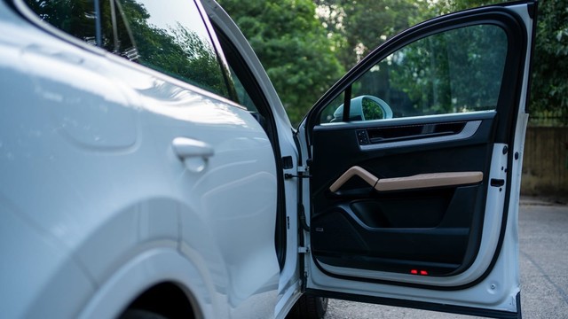 Porsche Cayenne STD Second-hand 2023 Porsche Cayenne STD for sale in New Delhi-11