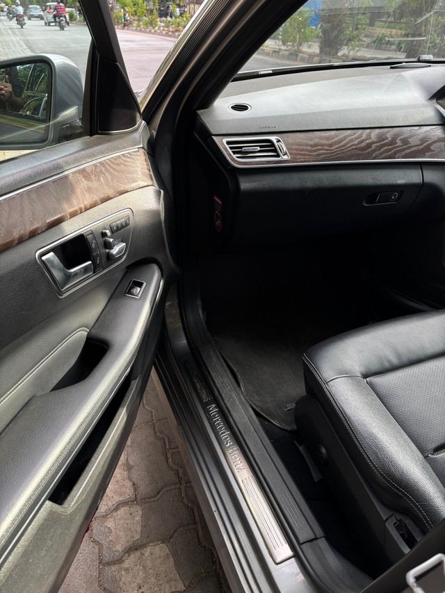 Second-hand 2014 Mercedes-Benz E-Class E250 CDI Avantgrade for sale in Bangalore-10