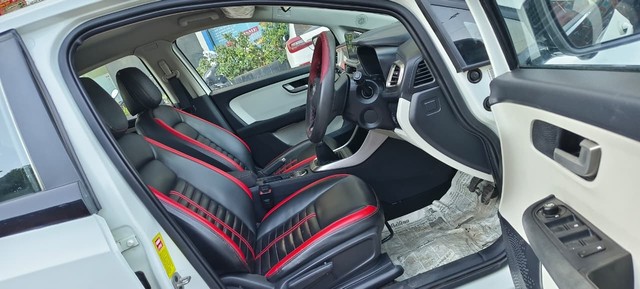 Second-hand 2023 Tata Altroz XZ CNG for sale in Rajkot-11