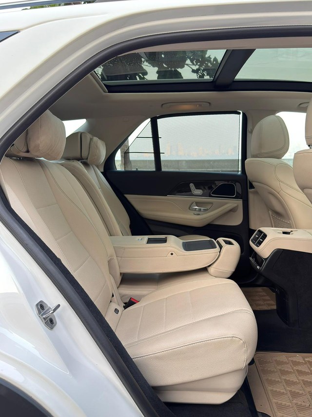 Second-hand 2022 Mercedes-Benz GLE 300d BSVI for sale in Mumbai-10