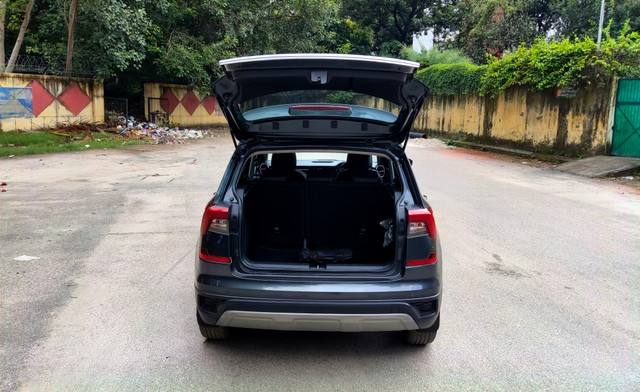 Second-hand 2022 Skoda Kushaq 1.5 TSI Style DSG for sale in New Delhi-7