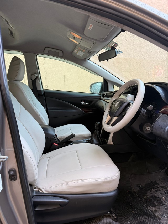 Second-hand 2016 Toyota Innova Crysta 2.4 G MT 8S BSIV for sale in Thane-5