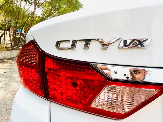 Second-hand 2018 Honda City i-VTEC VX for sale in New Delhi-10