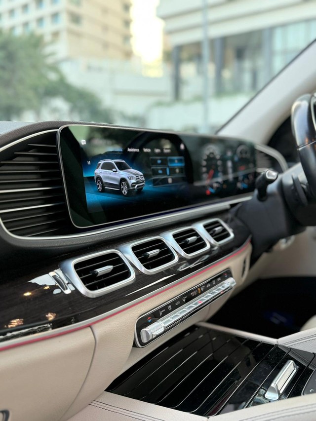 Second-hand 2022 Mercedes-Benz GLE 300d BSVI for sale in Mumbai-13