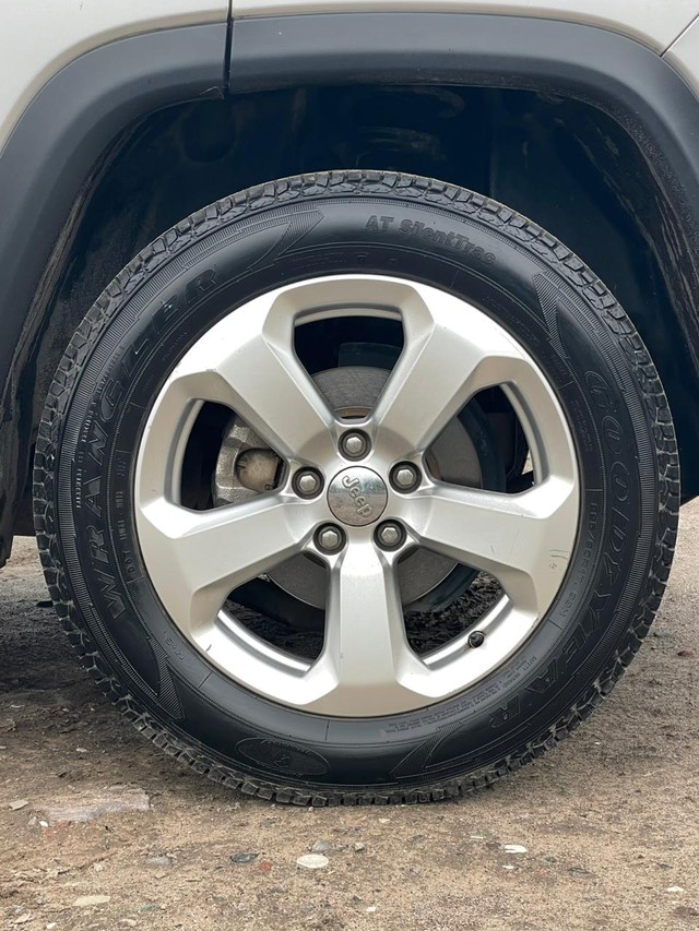 Second-hand 2017 Jeep Compass 1.4 Limited Option for sale in New Delhi-8