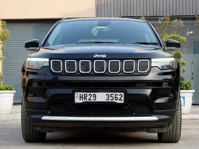 Jeep Compass 2.0 Limited 4X4 Opt Diesel AT BSVI Second-hand 2022 Jeep Compass 2.0 Limited 4X4 Opt Diesel AT BSVI for sale in New Delhi