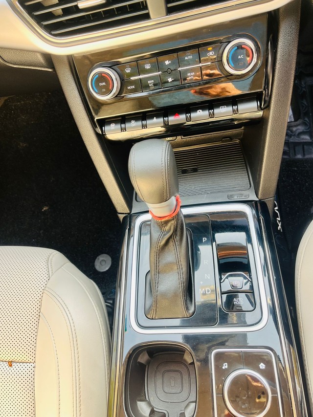 Second-hand 2024 Mahindra XUV700 AX7L Blaze Edition AT for sale in New Delhi-11