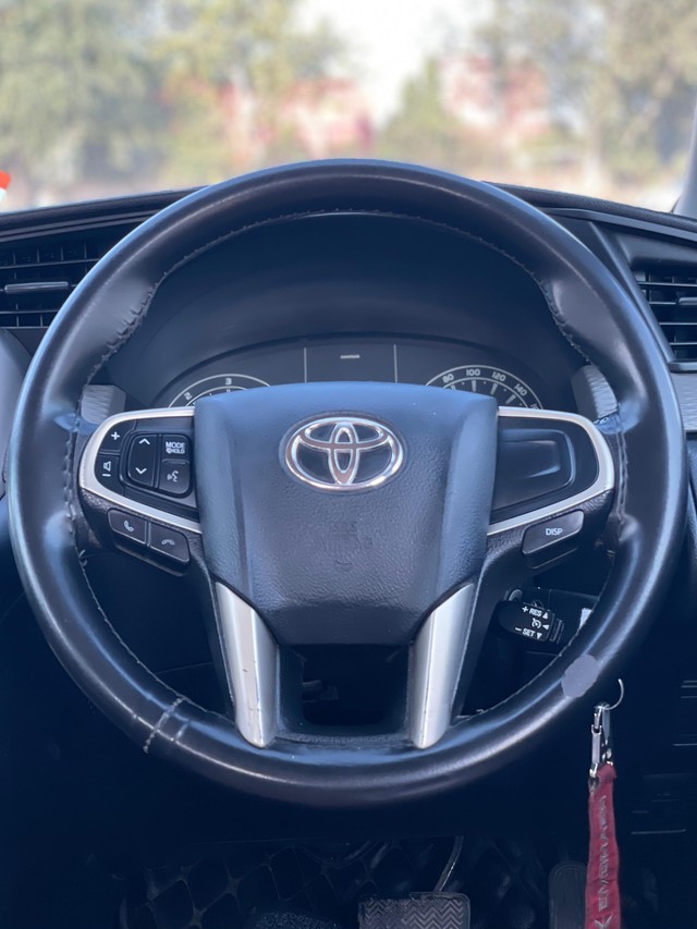 Toyota Innova Crysta 2.4 G Plus MT BSIV Second-hand 2019 Toyota Innova Crysta 2.4 G Plus MT BSIV for sale in New Delhi-11