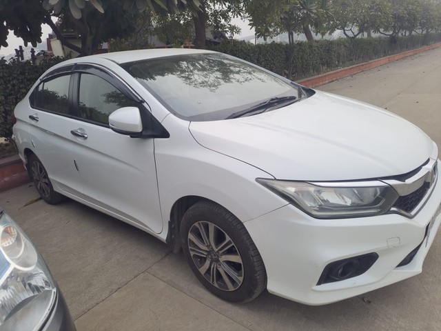 Second-hand 2019 Honda City V MT for sale in New Delhi-6