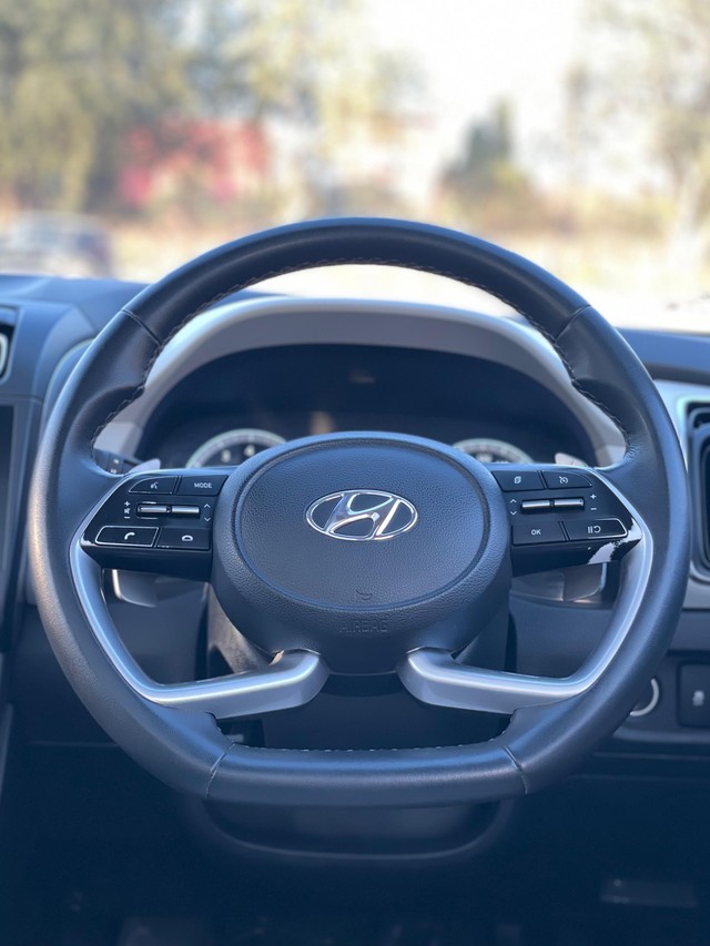 Second-hand 2023 Hyundai Creta SX IVT for sale in New Delhi-15