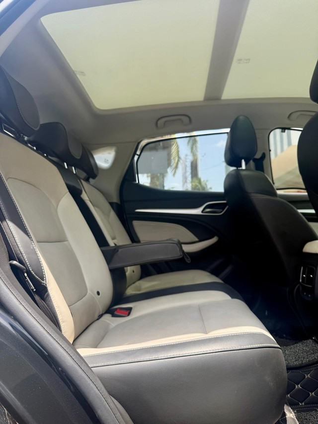 Second-hand 2022 MG Astor Savvy CVT BSVI for sale in Chennai-8