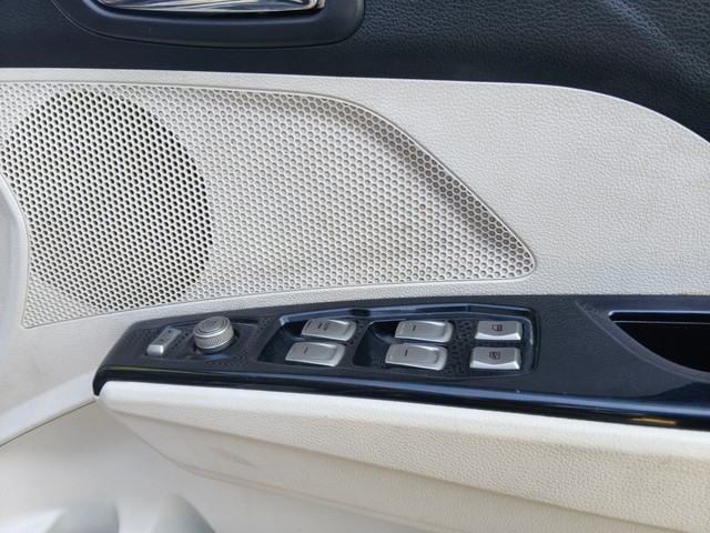 Second-hand 2022 Mahindra XUV300 W8 Option Diesel BSVI for sale in Darjeeling-14