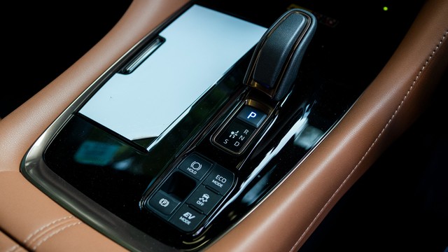 Second-hand 2025 Toyota Vellfire VIP Executive Lounge for sale in New Delhi-17