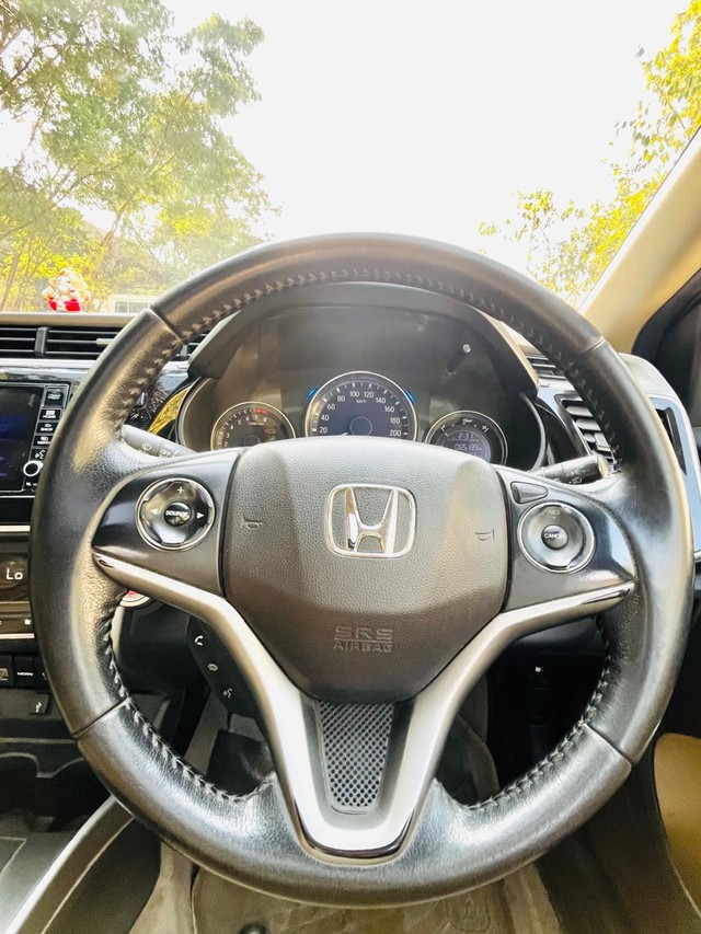 Second-hand 2018 Honda City i-VTEC VX for sale in New Delhi-16