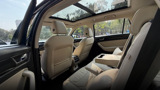 Second-hand 2018 Skoda Kodiaq 2.0 TDI Style for sale in Bangalore-11