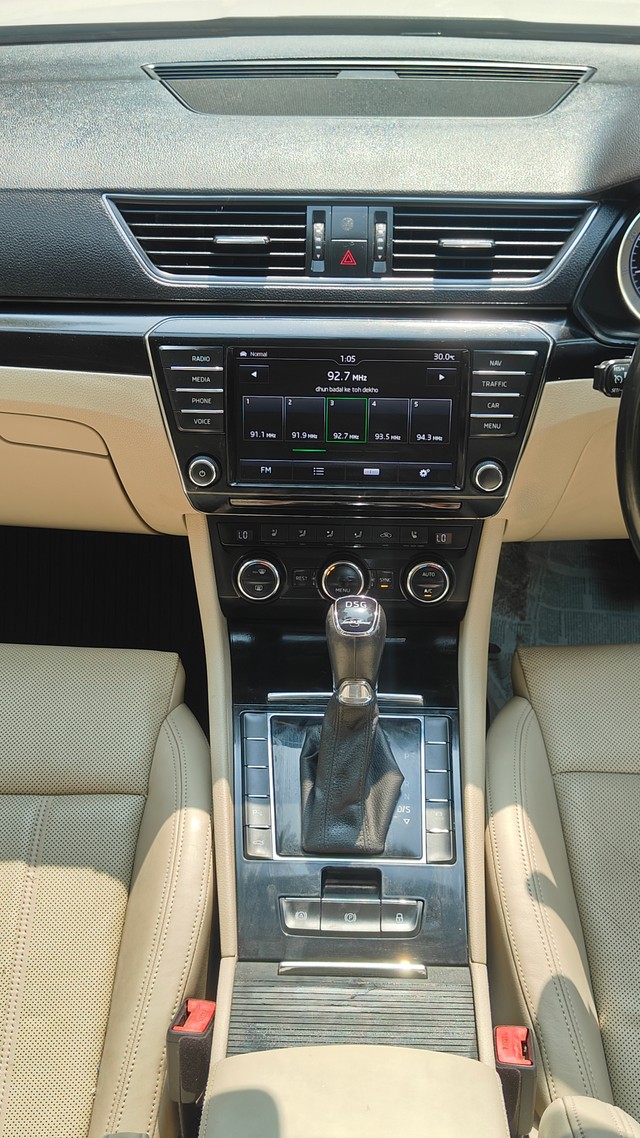 Second-hand 2017 Skoda Superb LK 1.8 TSI AT for sale in Thane-25