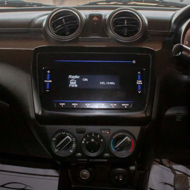 Second-hand 2021 Maruti Swift VXI BSVI for sale in Ahmedabad-12