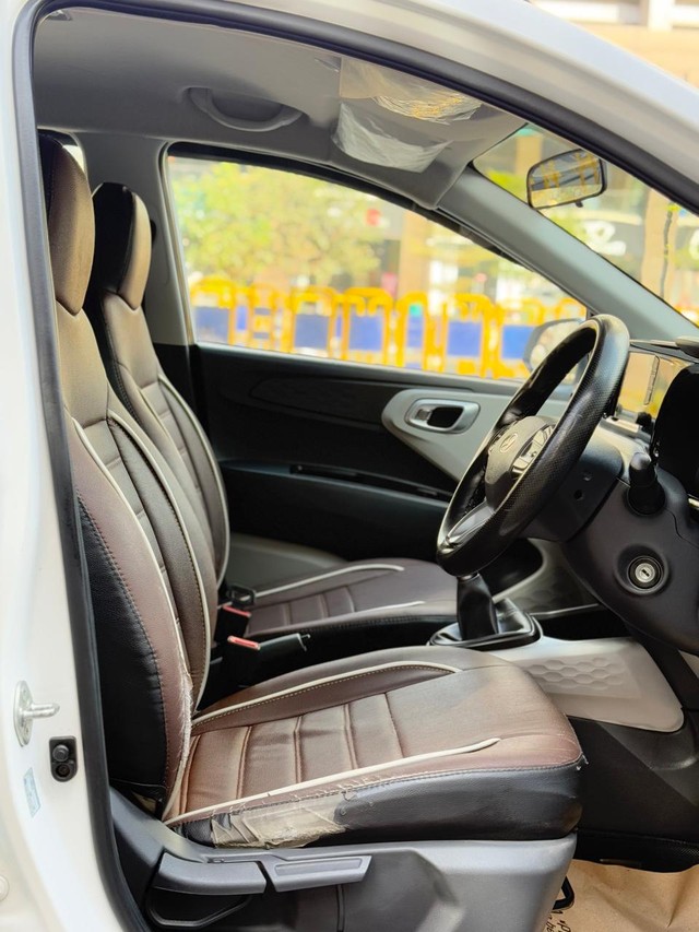 Second-hand 2023 Hyundai Grand i10 Nios Sportz CNG for sale in Rajkot-11