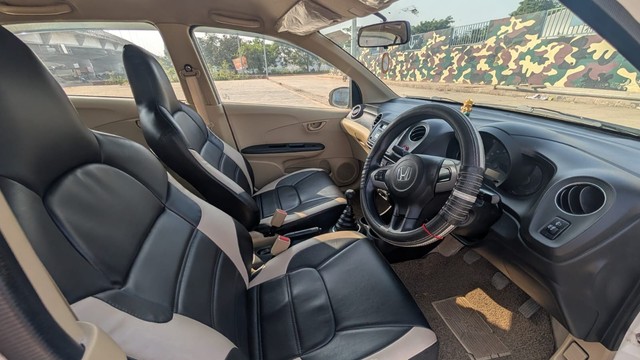 Second-hand 2015 Honda Amaze S i-Vtech for sale in Kalyan-12