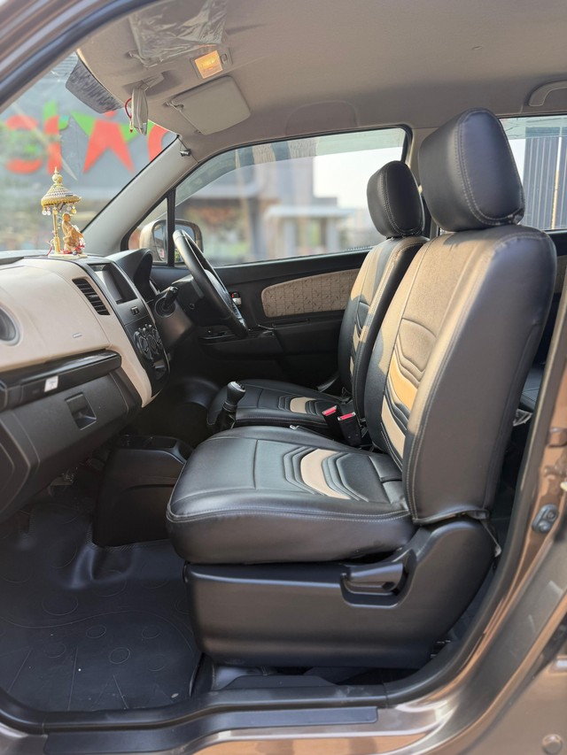 Second-hand 2017 Maruti Suzuki Wagon R VXI Plus for sale in Virar-4