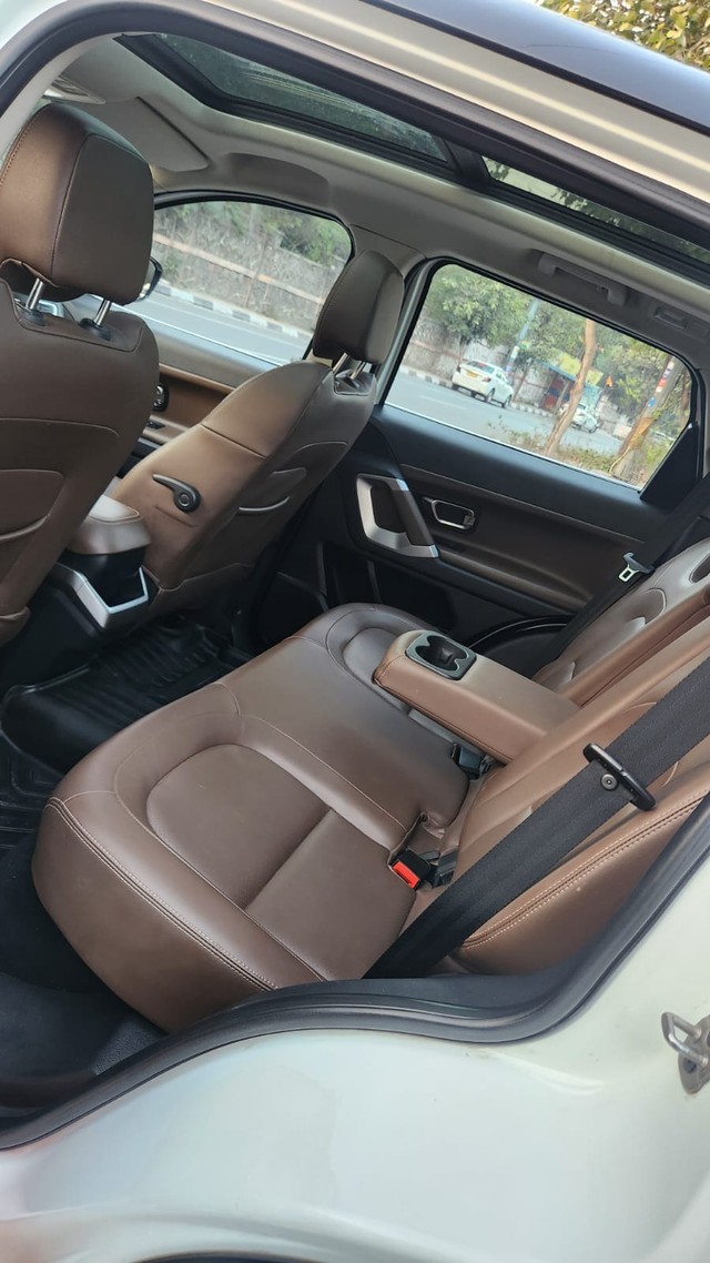 Second-hand 2021 Tata Harrier XZA AT BSVI for sale in New Delhi-20