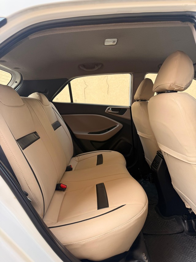Second-hand 2018 Hyundai i20 1.2 Asta for sale in Thane-12