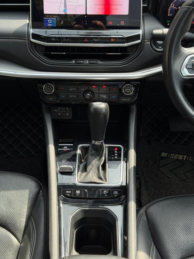 Second-hand 2023 Jeep Compass 2.0 Model S Opt 4x4 AT for sale in Bangalore-12