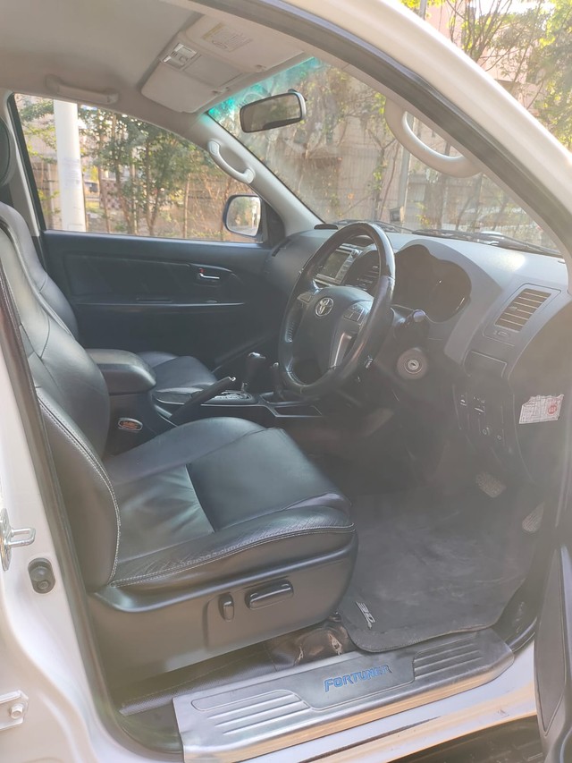 Second-hand 2015 Toyota Fortuner 4x4 AT for sale in Pune-5