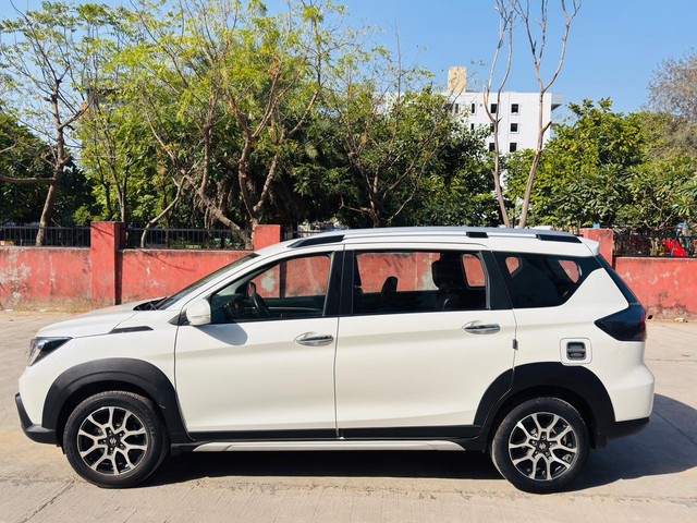 Second-hand 2023 Maruti Suzuki XL6 Zeta for sale in Jaipur-4
