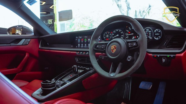 Second-hand 2024 Porsche 911 Turbo S 2023-2025 for sale in New Delhi-6