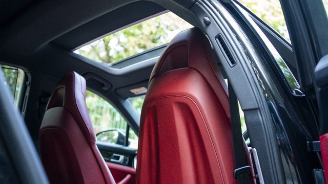 Second-hand 2020 Porsche Panamera 4 for sale in New Delhi-8