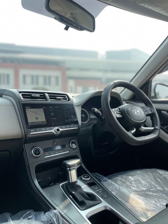 Second-hand 2023 Hyundai Creta SX IVT for sale in New Delhi-12