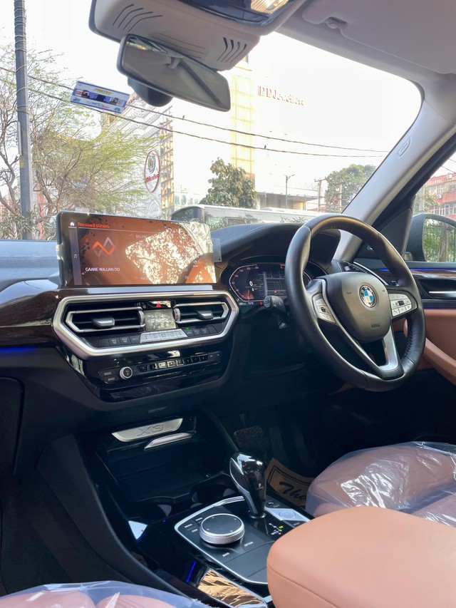 Second-hand 2023 BMW X3 xDrive20d Luxury Edition for sale in New Delhi-18