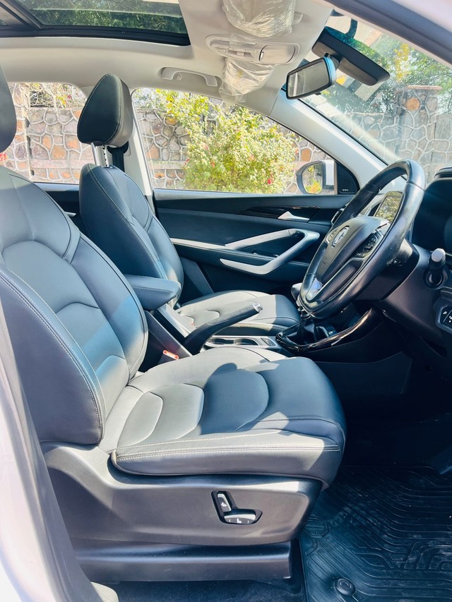 Second-hand 2019 MG Hector Sharp Diesel MT BSIV for sale in New Delhi-19