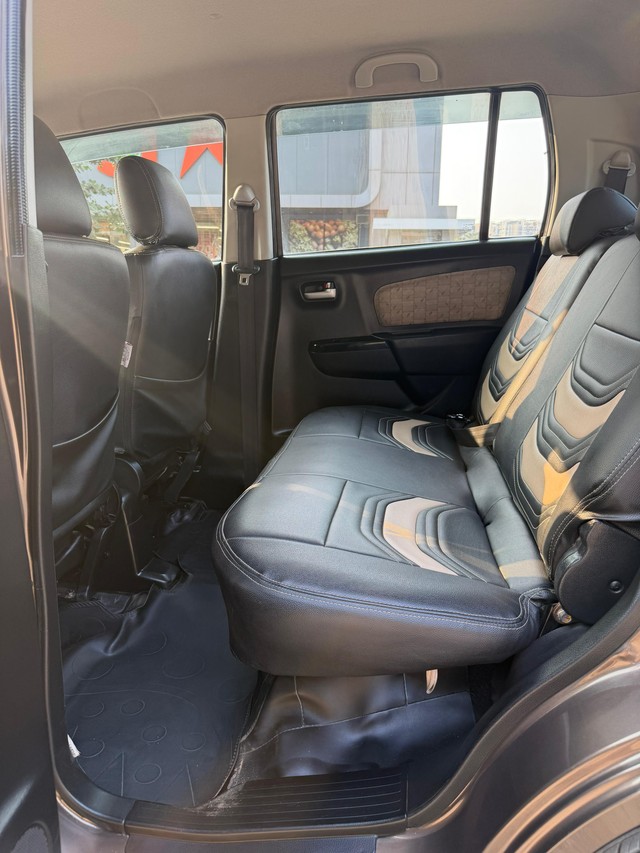 Second-hand 2017 Maruti Suzuki Wagon R VXI Plus for sale in Virar-5